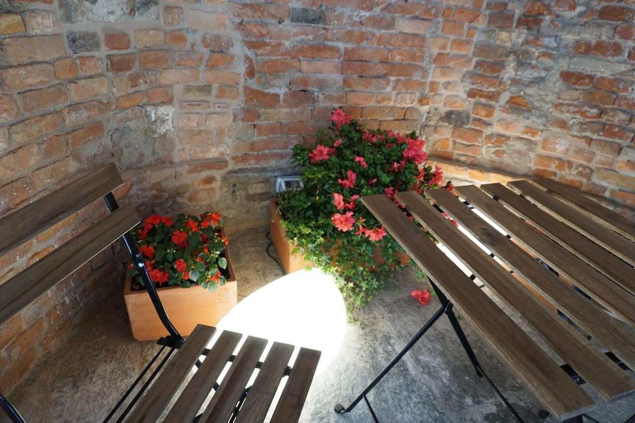 La Canonica - Charming Self-Catering Apartments In Nizza Monferrato Exterior photo